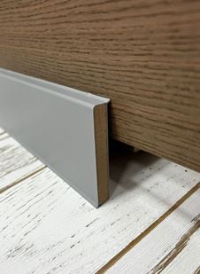 Плинтус Cubu 80*11*2500 Светло-серый